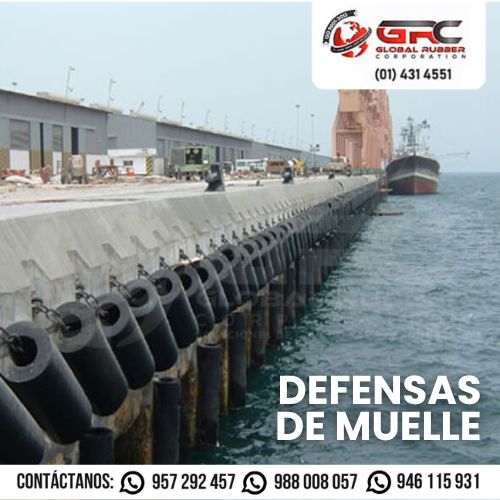 Defensas de caucho para embarcaciones peruanas, diseñadas para proteger estructuras marítimas.