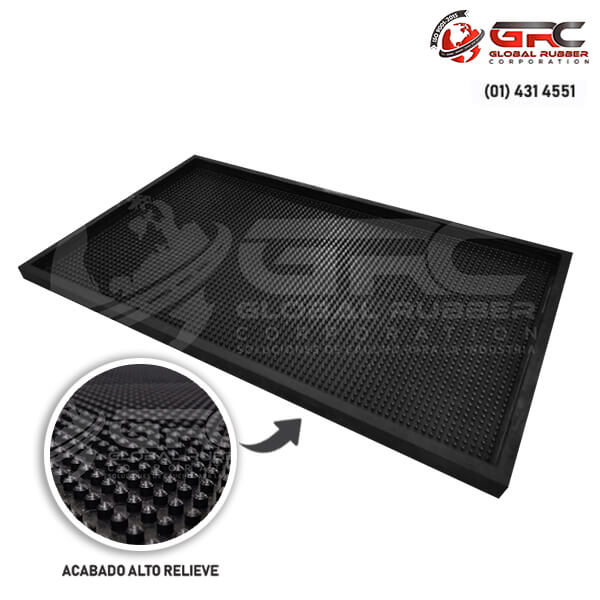 Pediluvio antideslizante utilizado especialmente como bandeja para la desinfección del calzado.