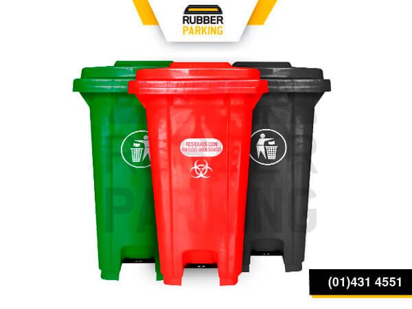 Contenedor de desechos de 240lts con pedal y ruedas